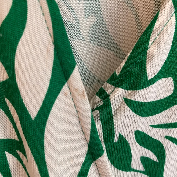 DVF Vintage Laurel Leaf wrap dress - Picture 4 of 5